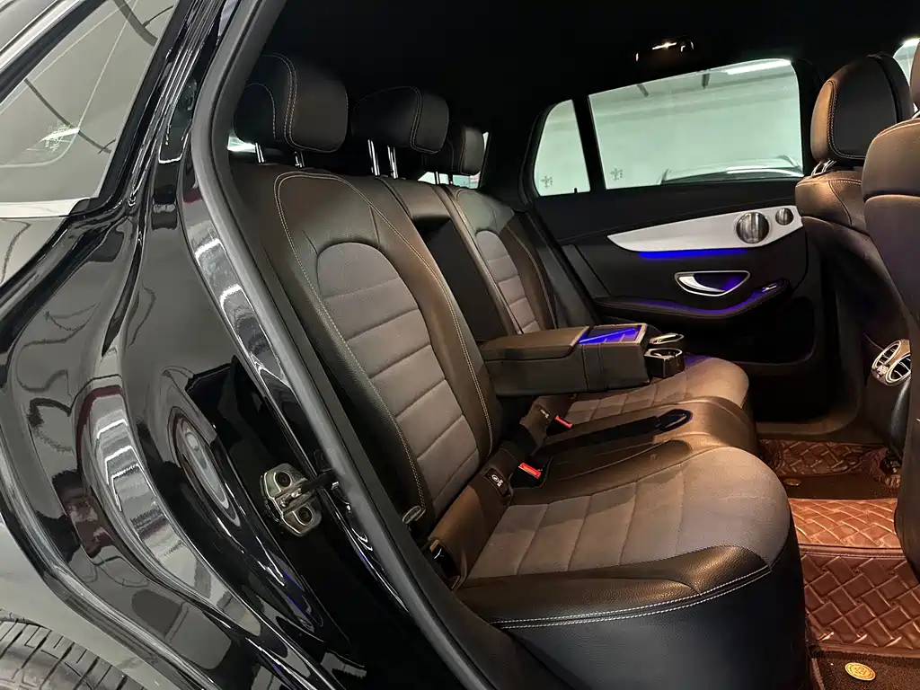 Mercedes-Benz EQC — фото 18