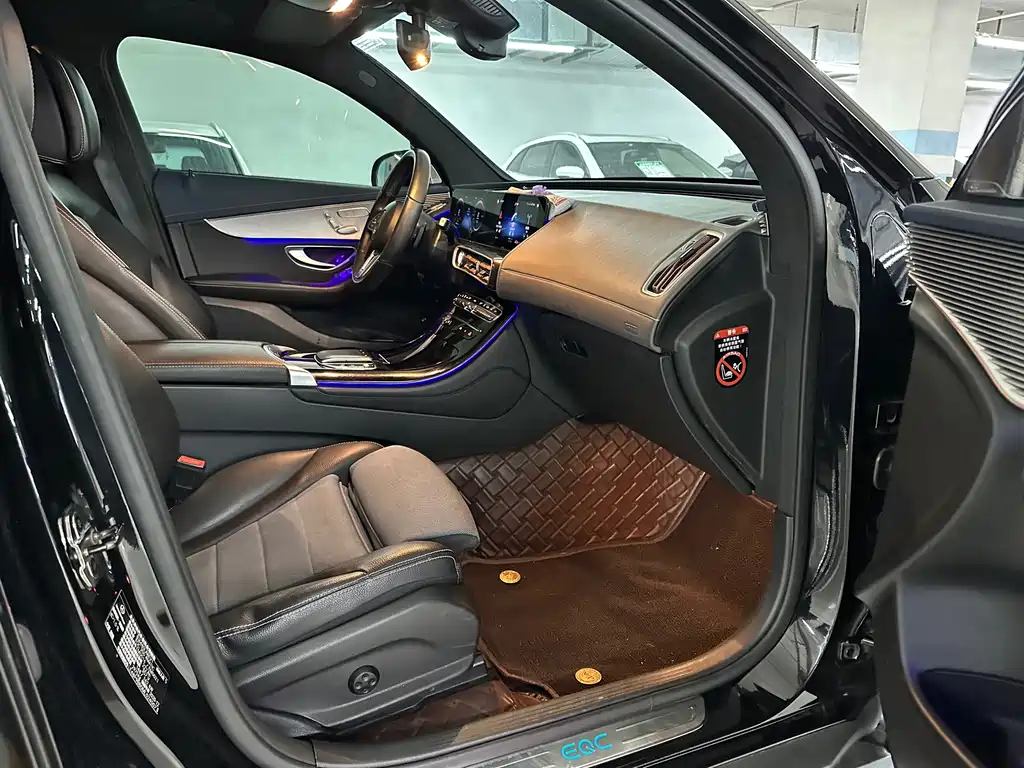 Mercedes-Benz EQC — фото 19