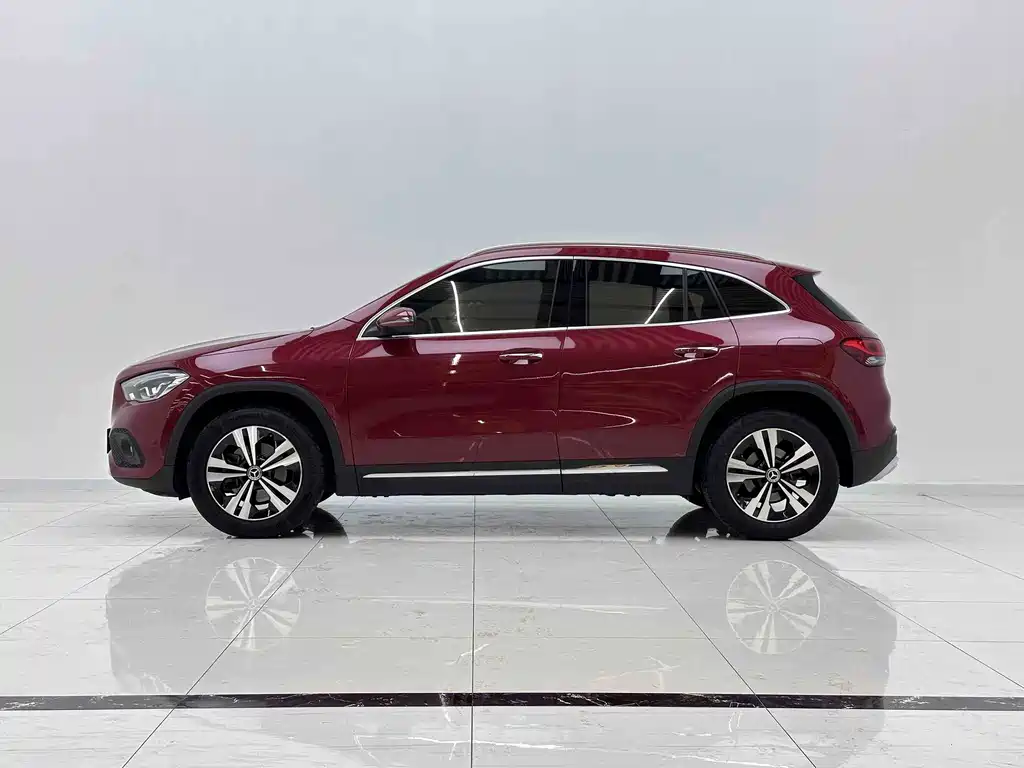 Mercedes-Benz GLA — фото 6
