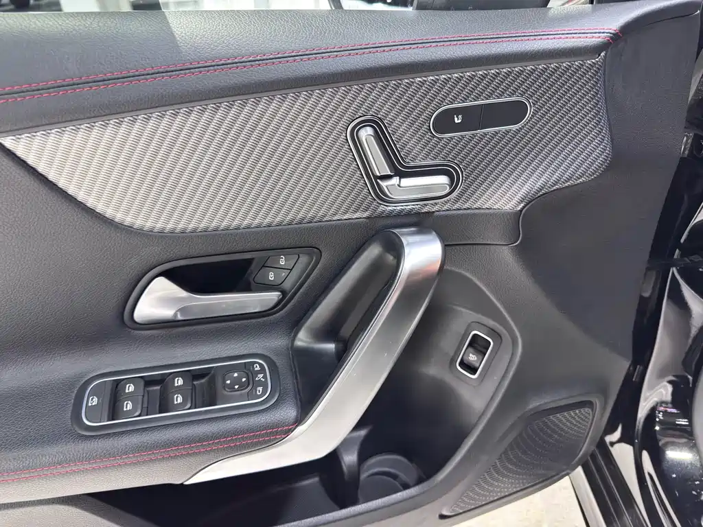 Mercedes-Benz A-Class — фото 18