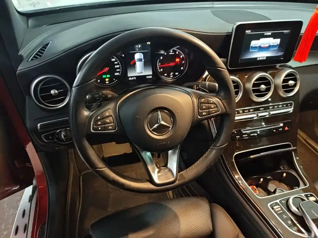 Mercedes-Benz GLC — фото 10