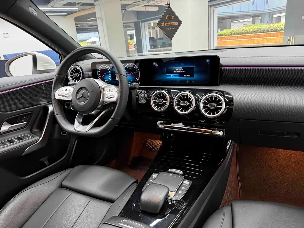 Mercedes-Benz A-Class — фото 25