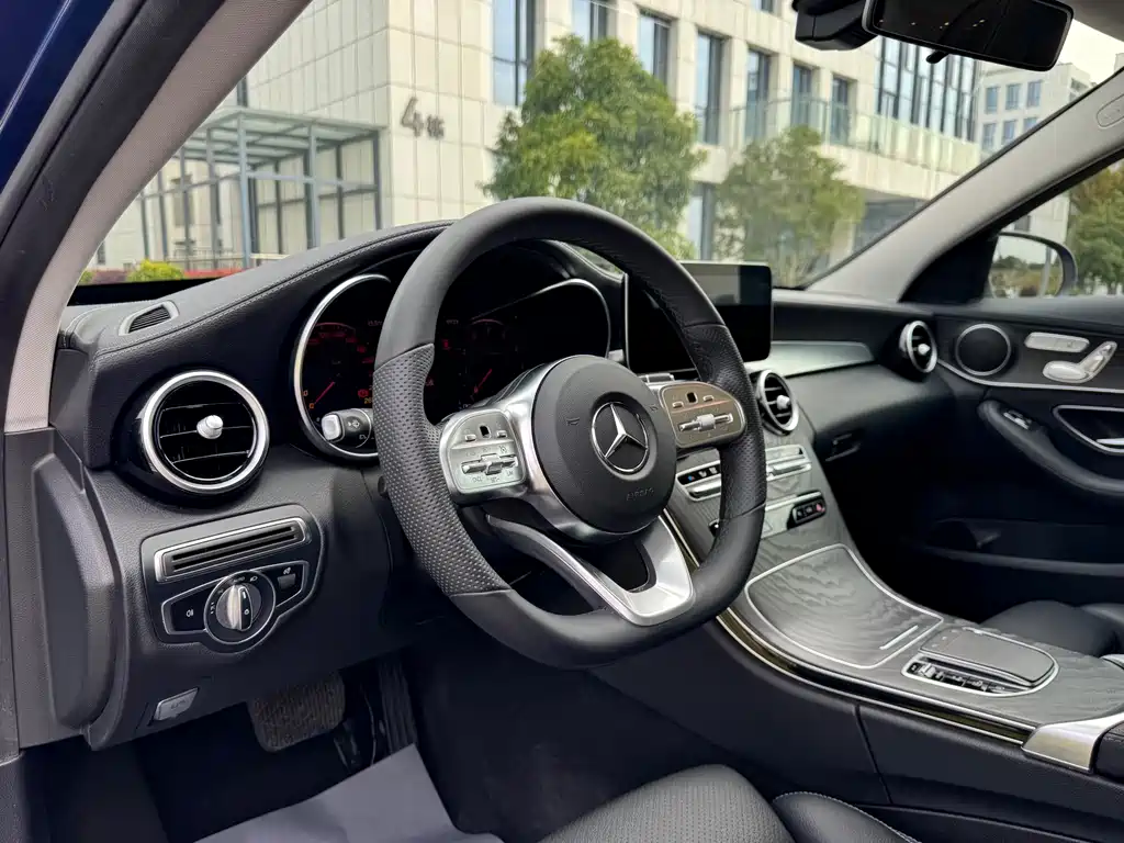 Mercedes-Benz C-Class — фото 28
