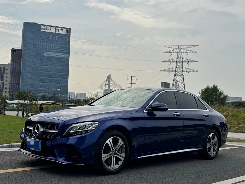 Mercedes-Benz C-Class — фото 1