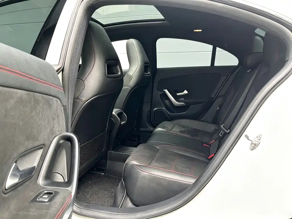 Mercedes-Benz CLA (Import) — фото 9
