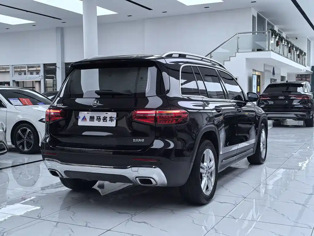 Mercedes-Benz GLB — фото 15