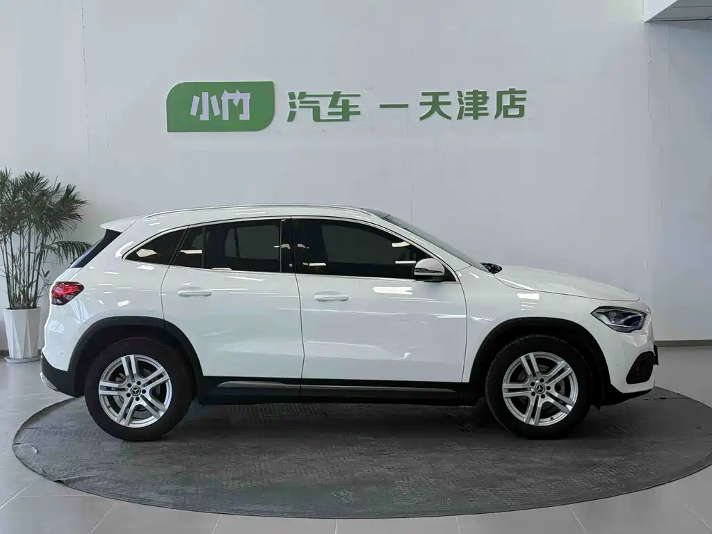 Mercedes-Benz GLA — фото 8