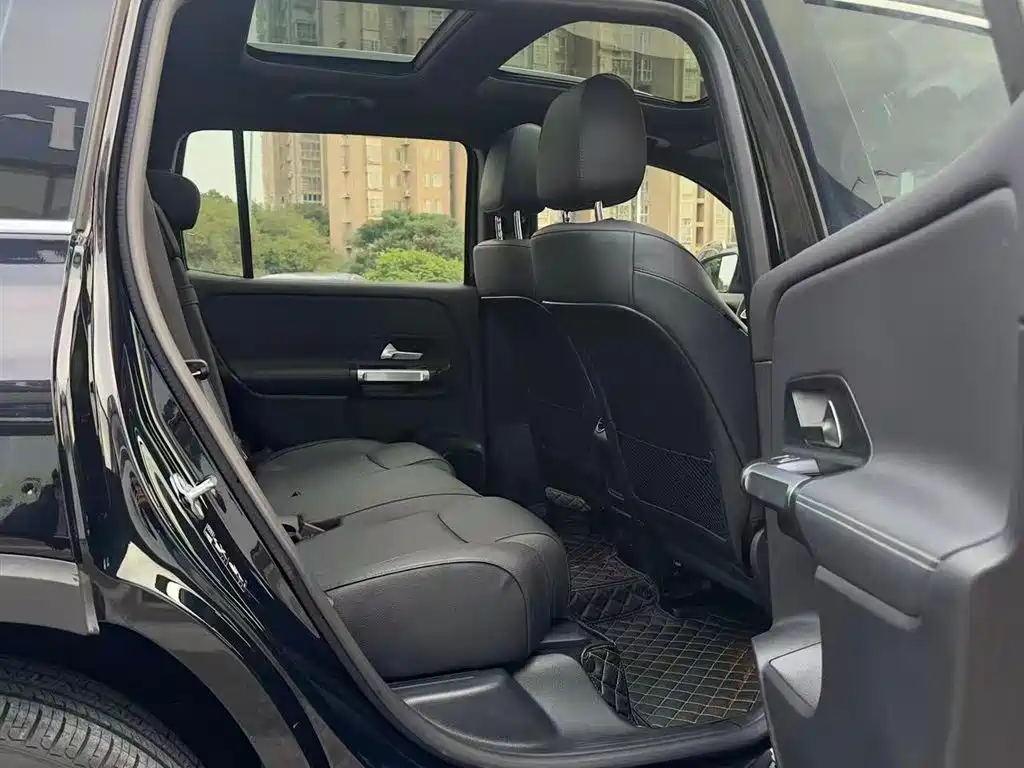 Mercedes-Benz EQB — фото 14