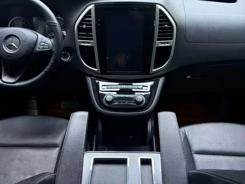 Mercedes-Benz Vito — фото 13