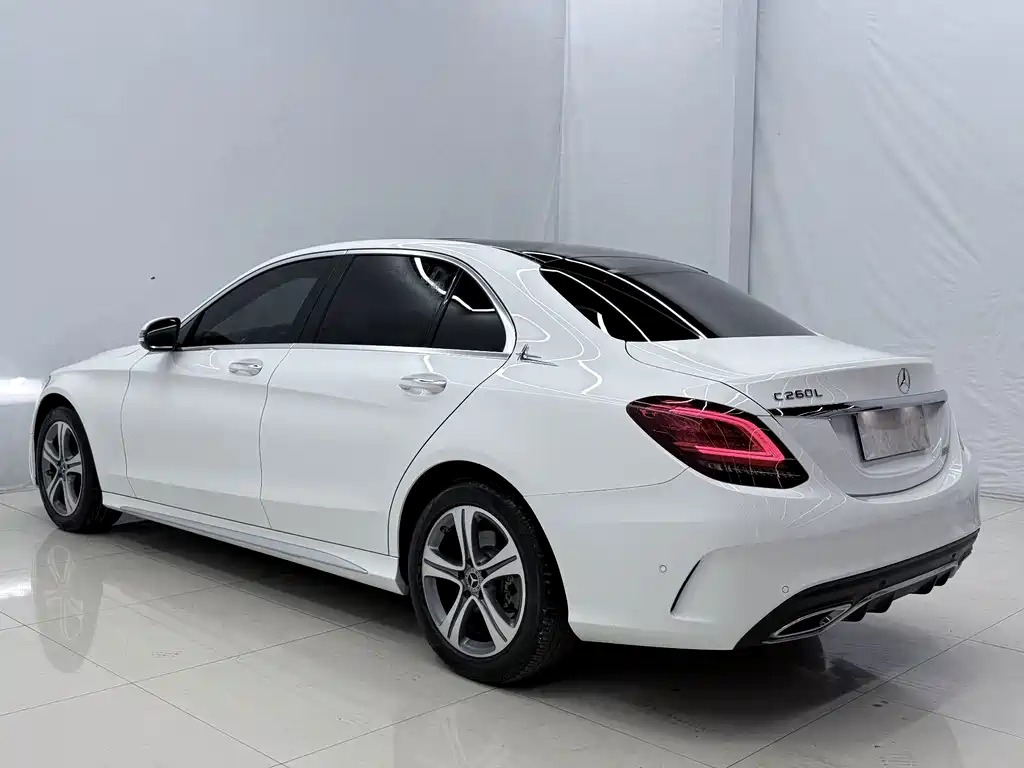 Mercedes-Benz C-Class — фото 14