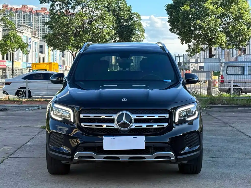Mercedes-Benz GLB — фото 2