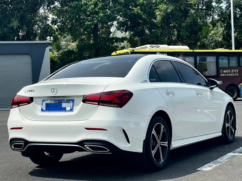 Mercedes-Benz A-Class — фото 9