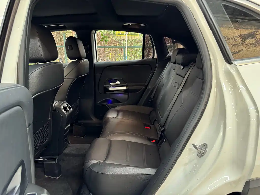 Mercedes-Benz GLA — фото 8