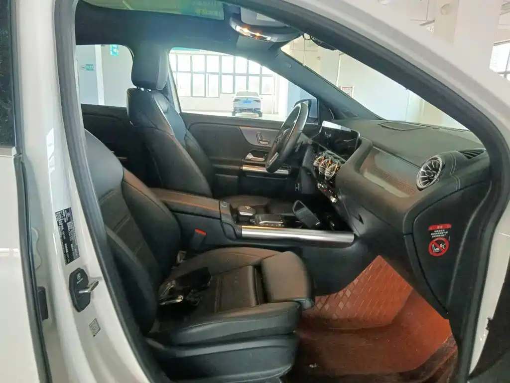 Mercedes-Benz GLA — фото 11