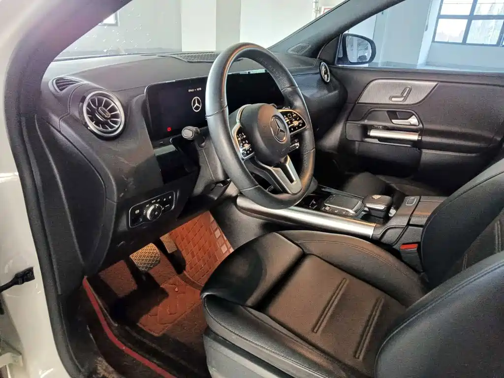 Mercedes-Benz GLA — фото 7