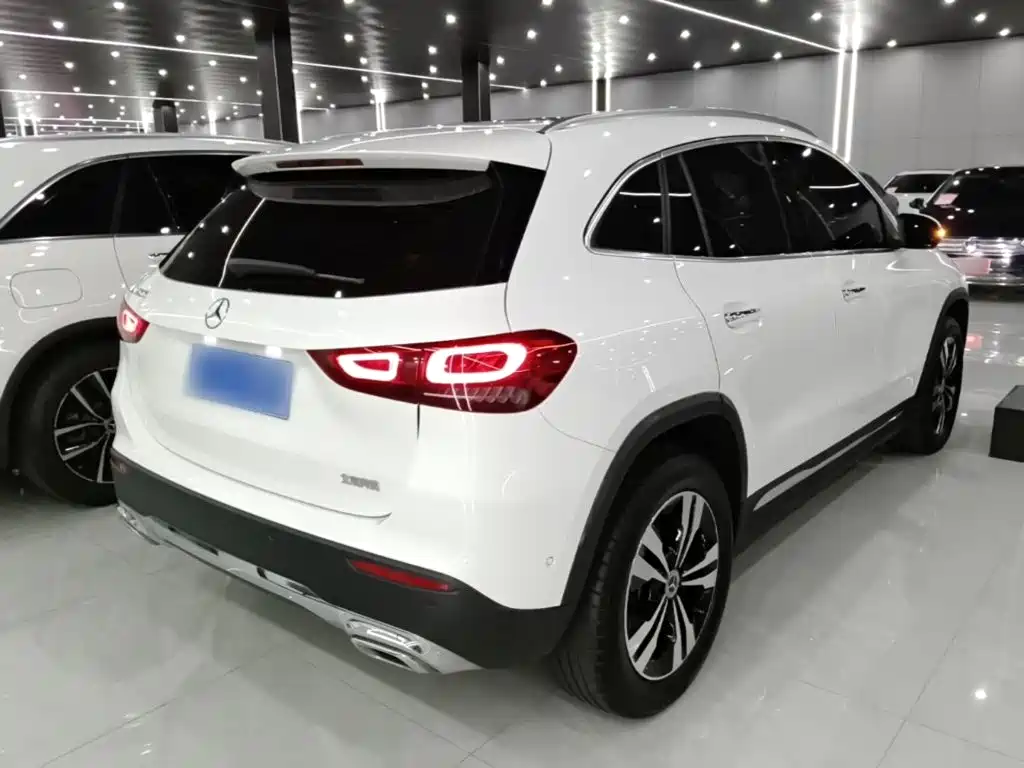 Mercedes-Benz GLA — фото 6