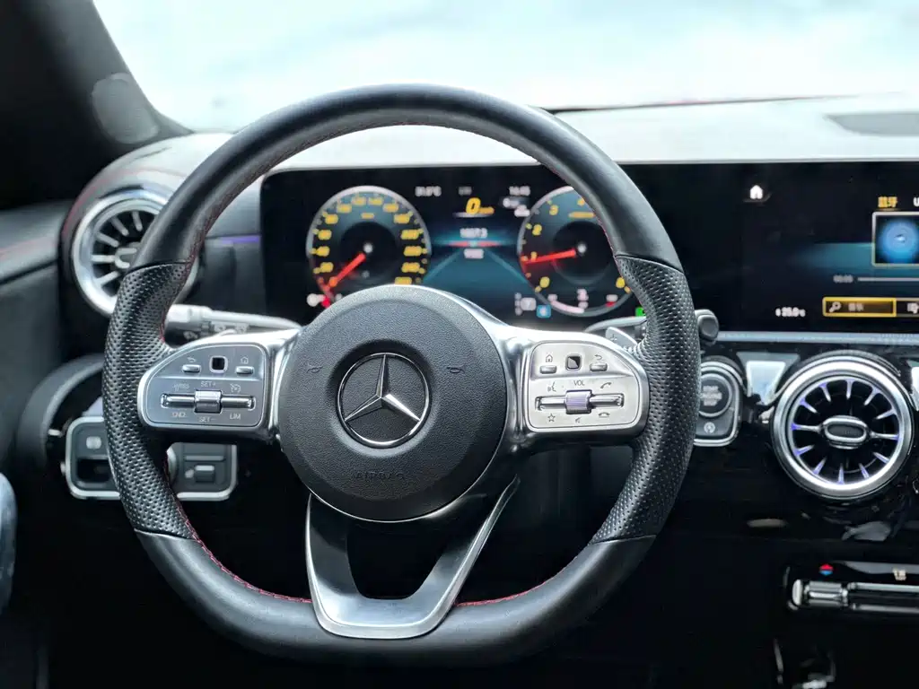 Mercedes-Benz CLA (Import) — фото 15