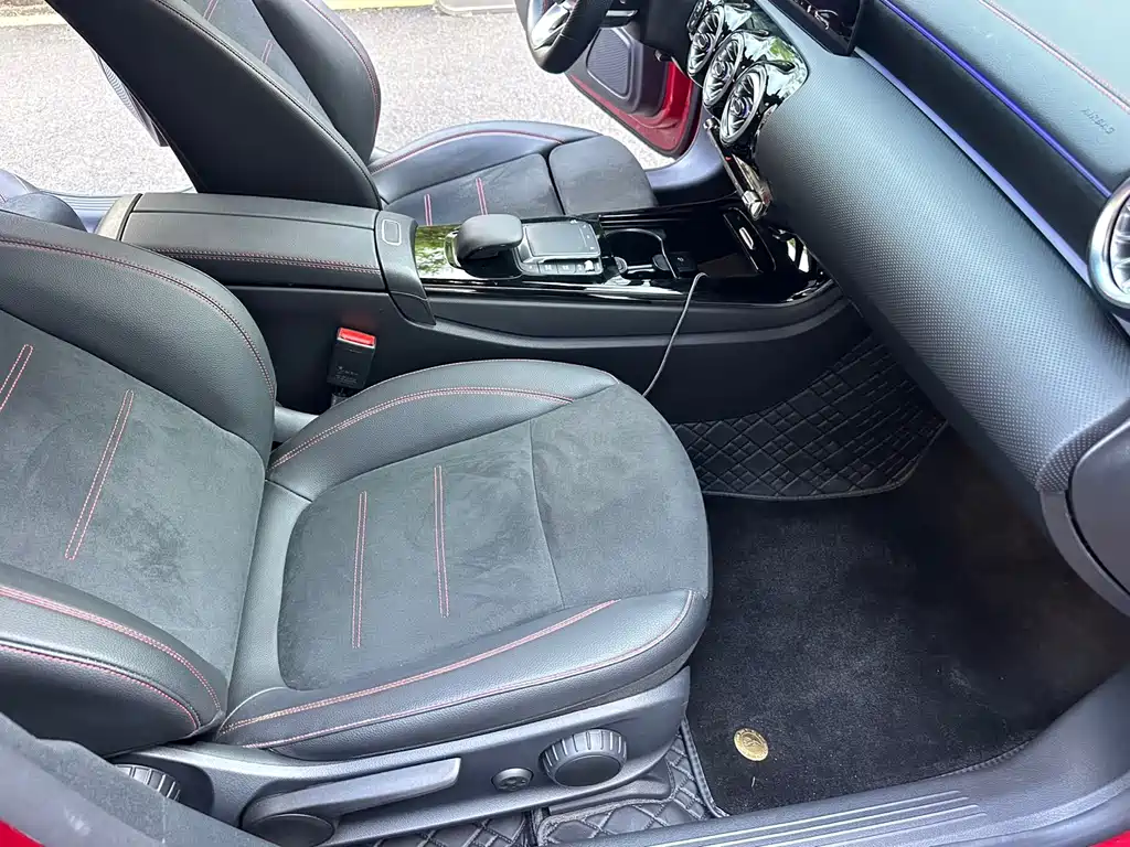 Mercedes-Benz CLA (Import) — фото 18