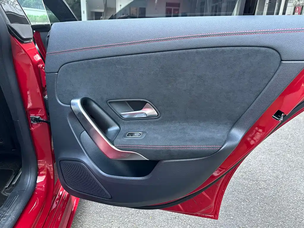 Mercedes-Benz CLA (Import) — фото 21