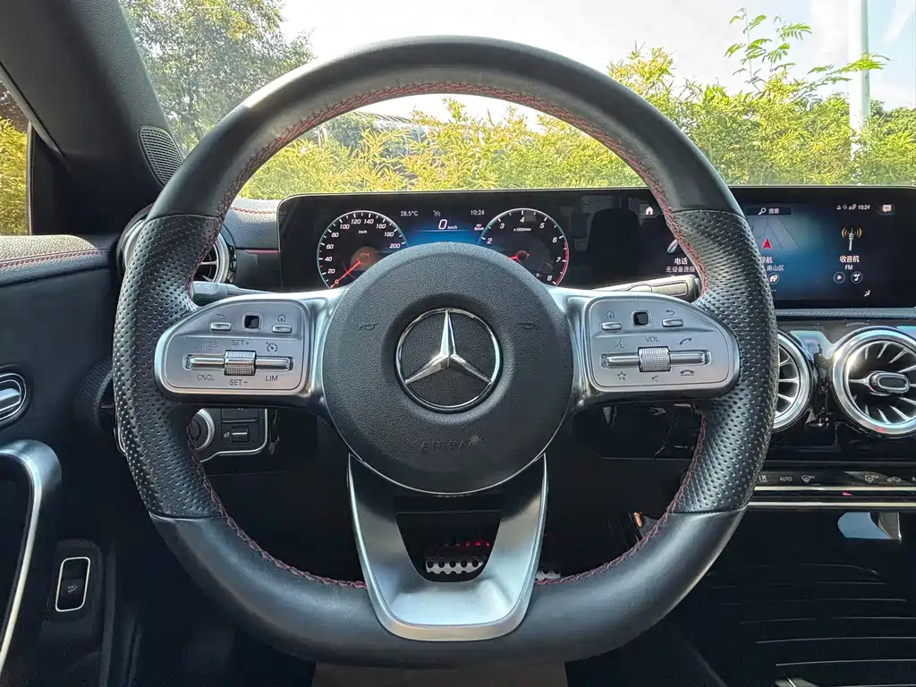 Mercedes-Benz CLA (Import) — фото 10