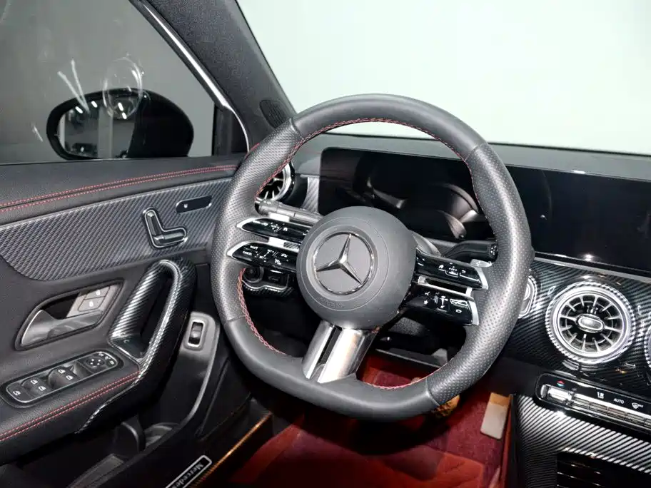 Mercedes-Benz A-Class — фото 13