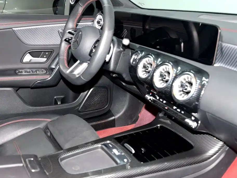 Mercedes-Benz A-Class — фото 17