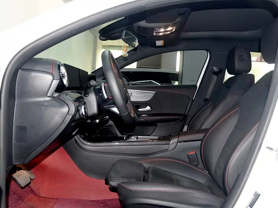 Mercedes-Benz A-Class — фото 10