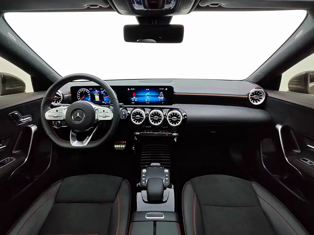 Mercedes-Benz CLA (Import) — фото 15