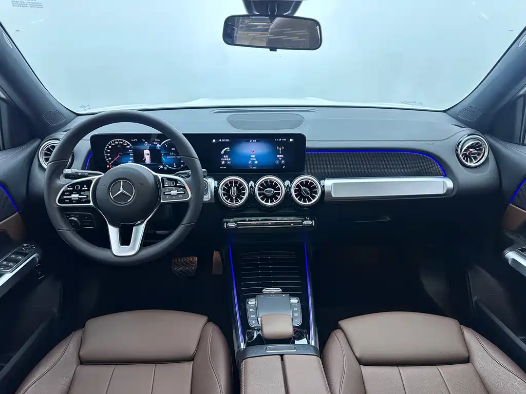 Mercedes-Benz GLB — фото 18