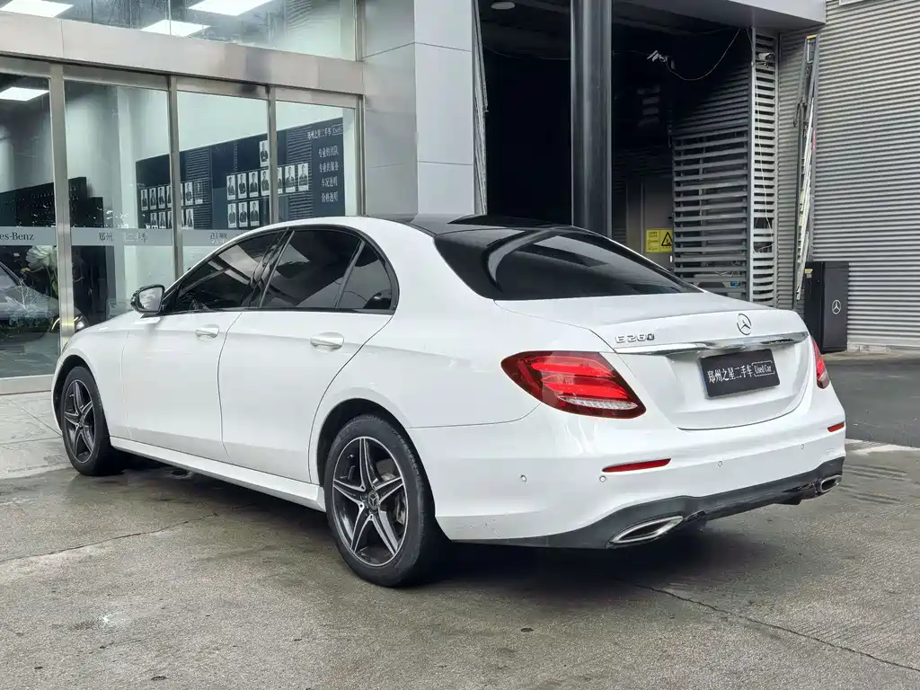 Mercedes-Benz E-Class (Import) — фото 5