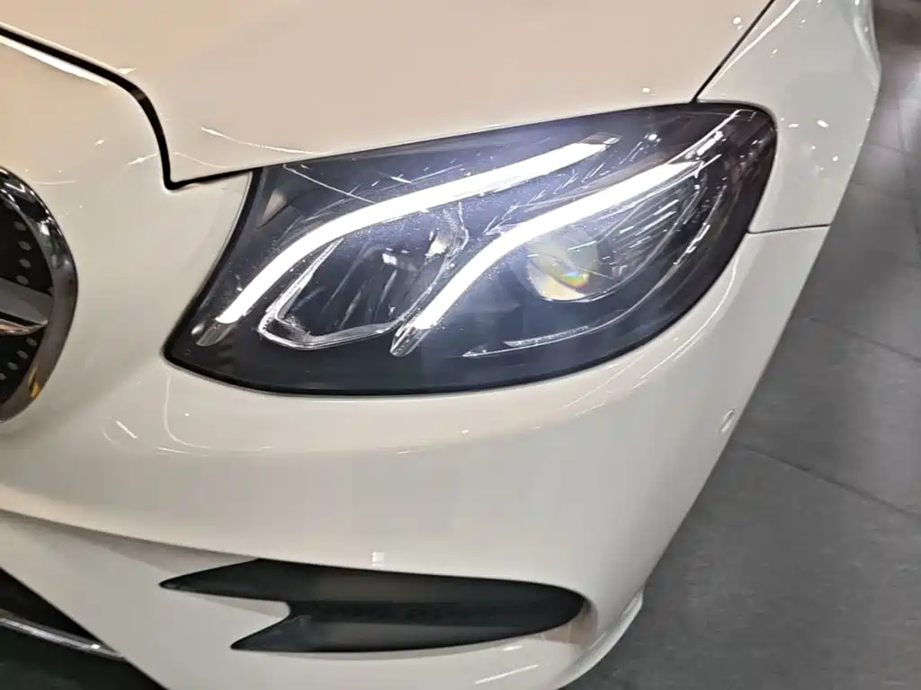 Mercedes-Benz E-Class (Import) — фото 23