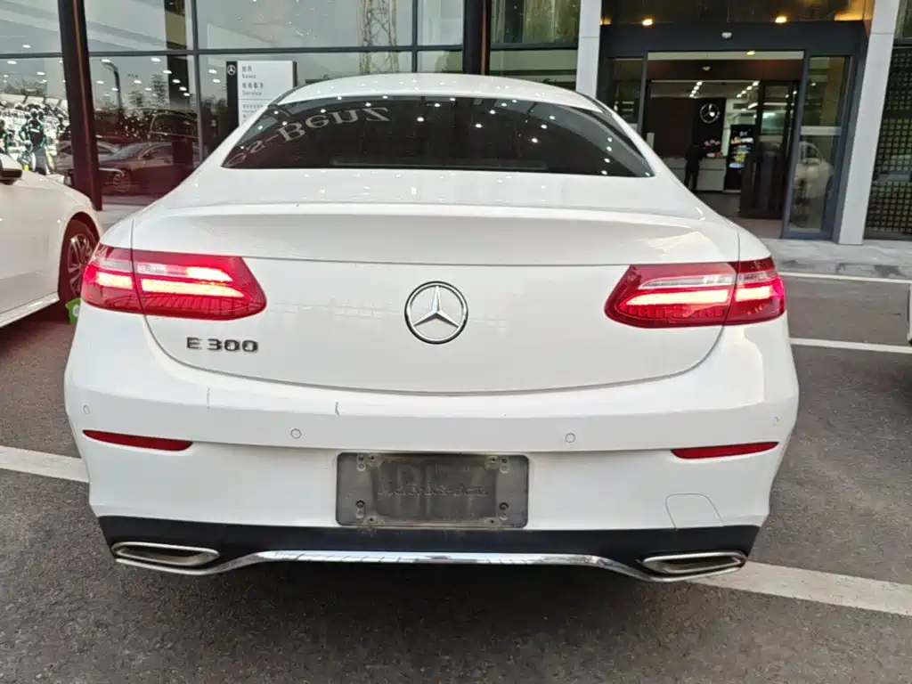 Mercedes-Benz E-Class (Import) — фото 3