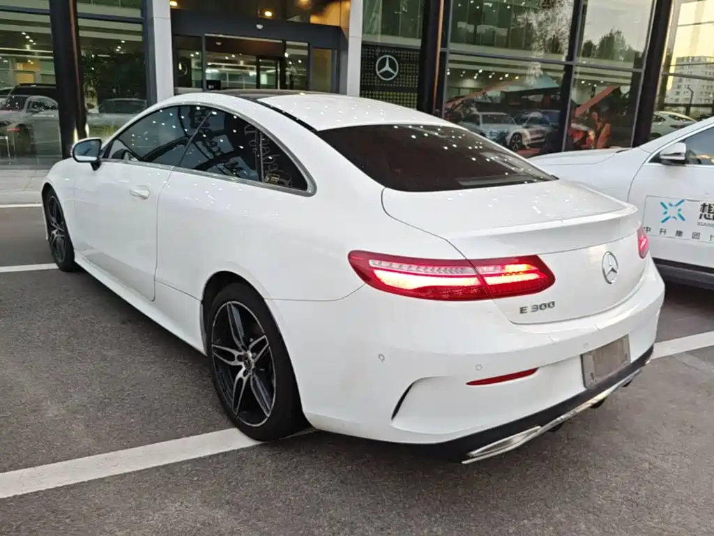 Mercedes-Benz E-Class (Import) — фото 22