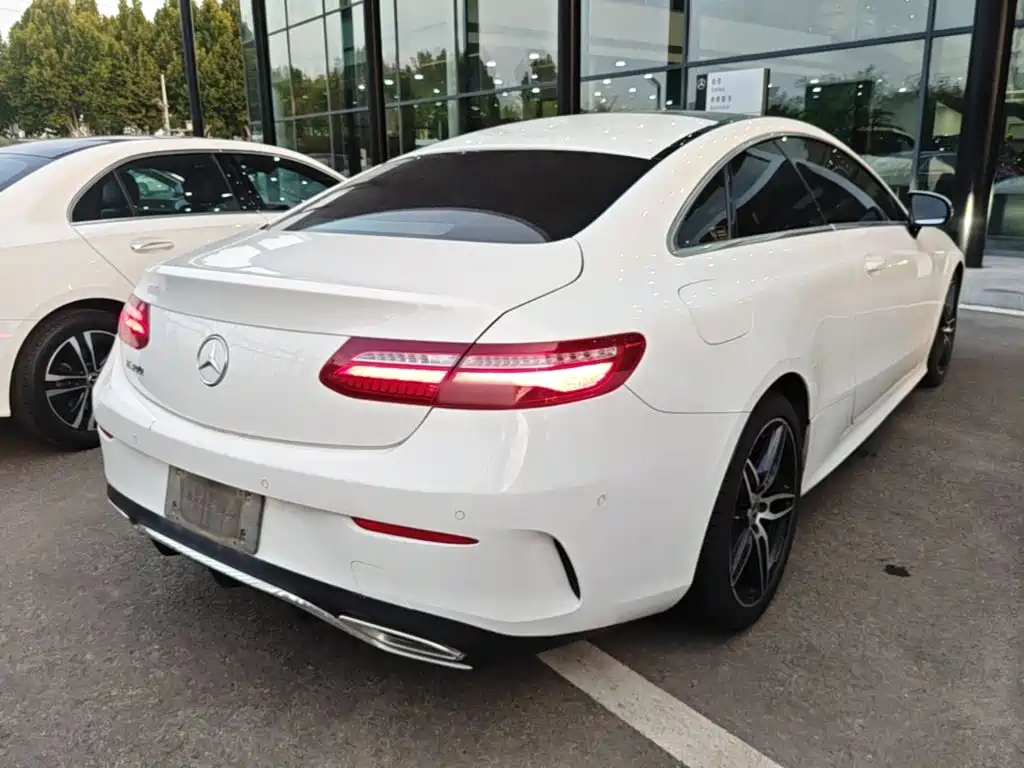 Mercedes-Benz E-Class (Import) — фото 4