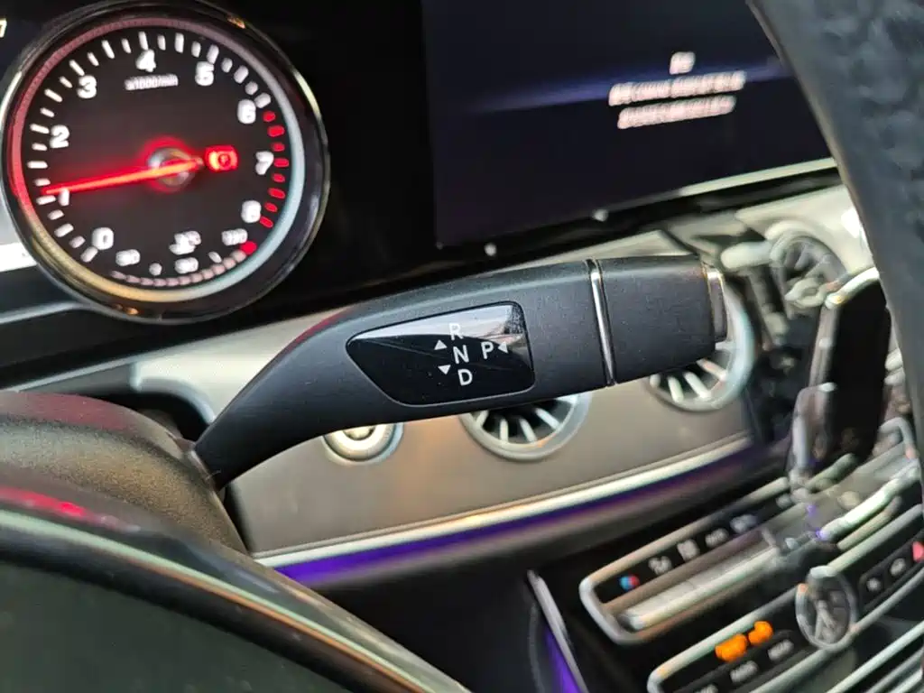 Mercedes-Benz E-Class (Import) — фото 9