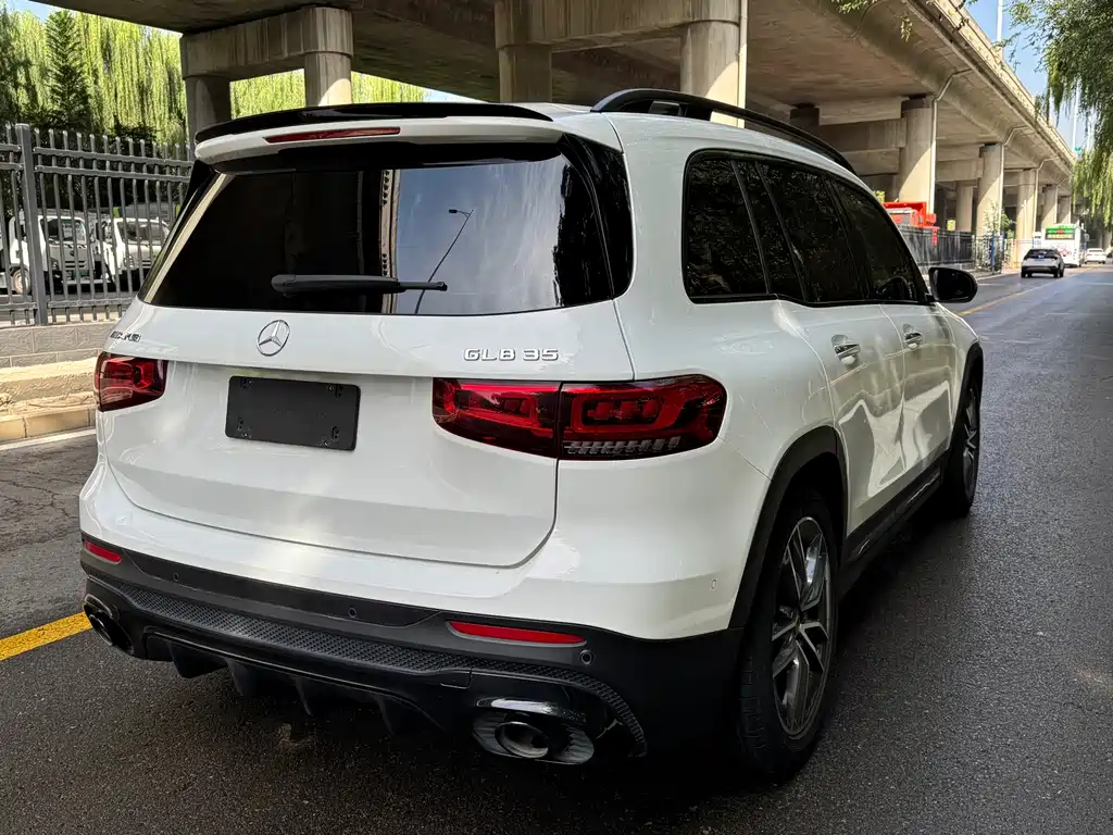 Mercedes-Benz GLB AMG — фото 7