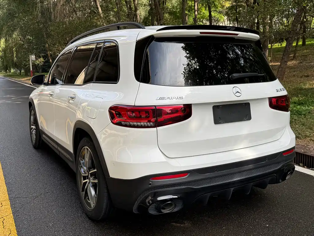 Mercedes-Benz GLB AMG — фото 8