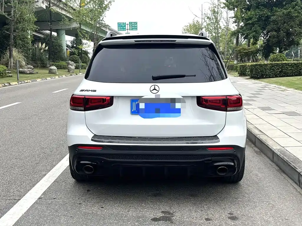 Mercedes-Benz GLB AMG — фото 8