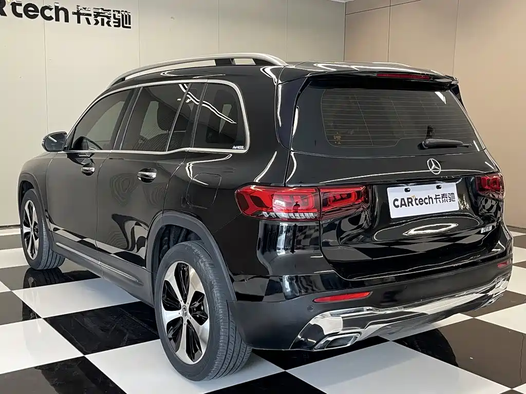 Mercedes-Benz GLB — фото 6