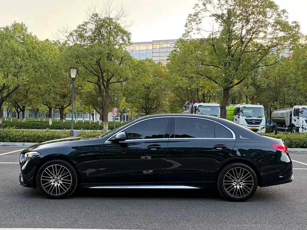 Mercedes-Benz C-Class — фото 11