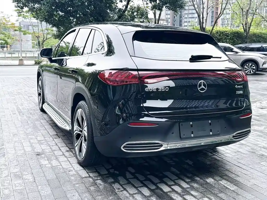 Mercedes-Benz EQE SUV — фото 6
