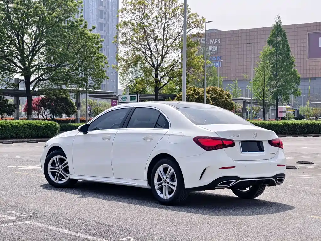 Mercedes-Benz A-Class — фото 6