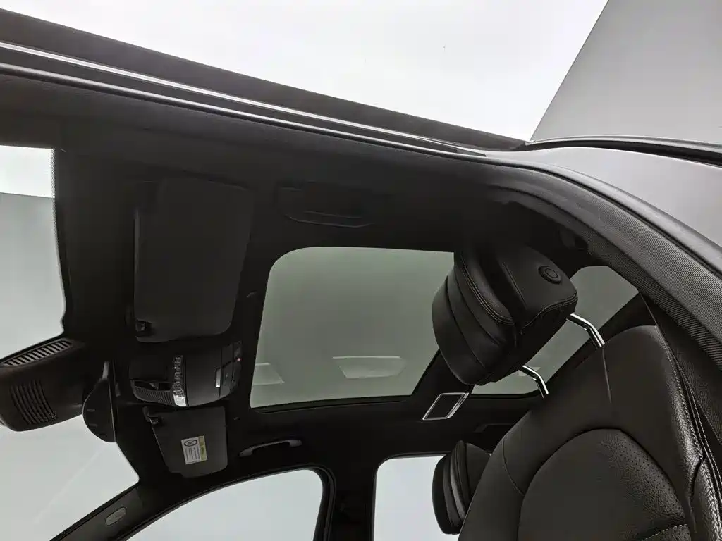 Mercedes-Benz GLC — фото 14