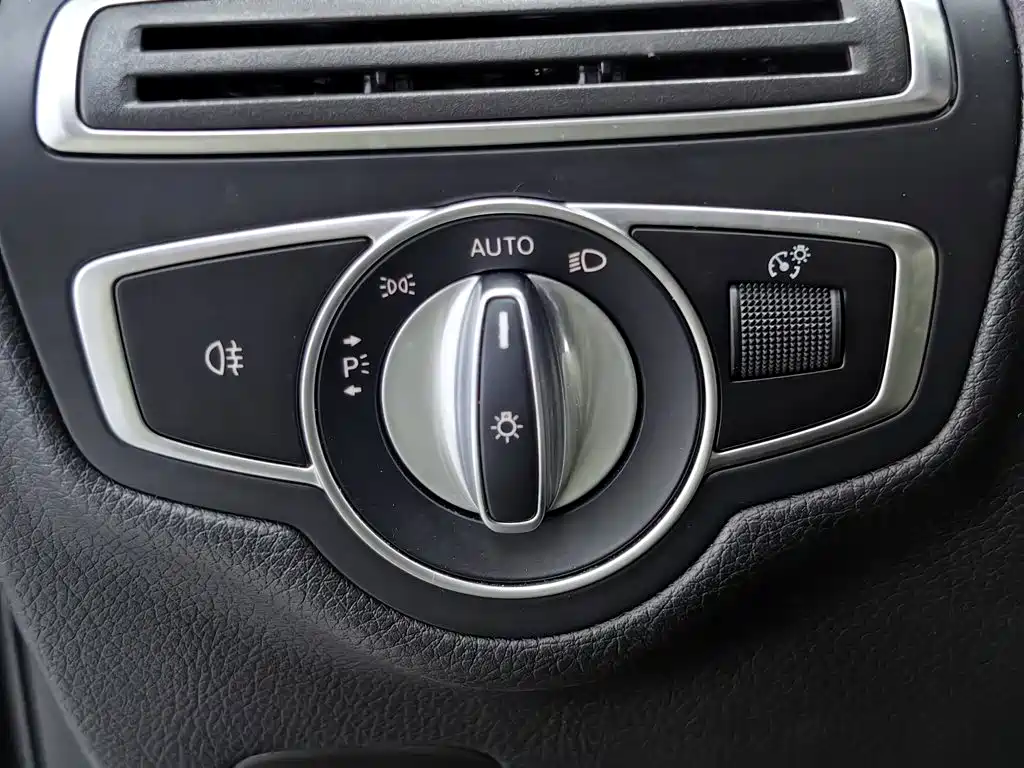 Mercedes-Benz GLC — фото 21