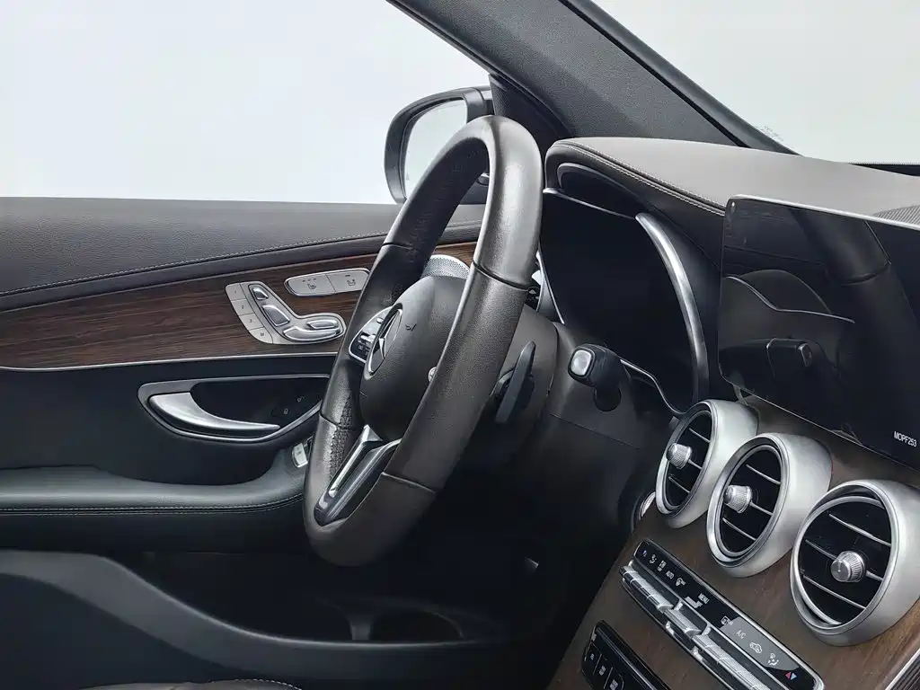 Mercedes-Benz GLC — фото 22
