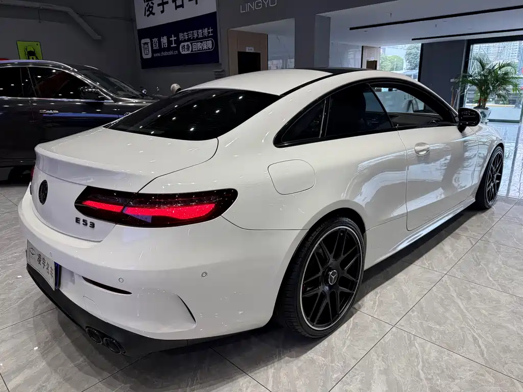 Mercedes-Benz E-Class (Import) — фото 4
