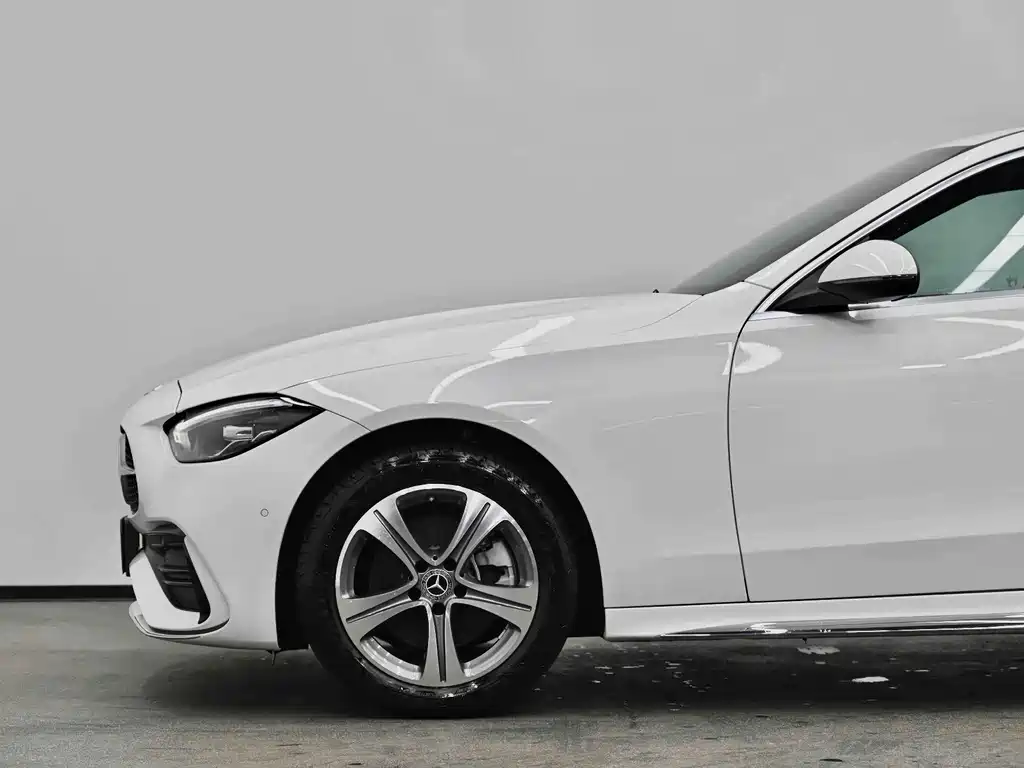 Mercedes-Benz C-Class — фото 18