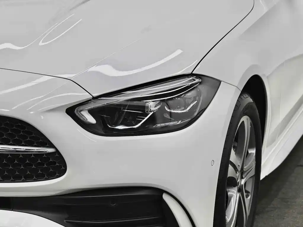 Mercedes-Benz C-Class — фото 27