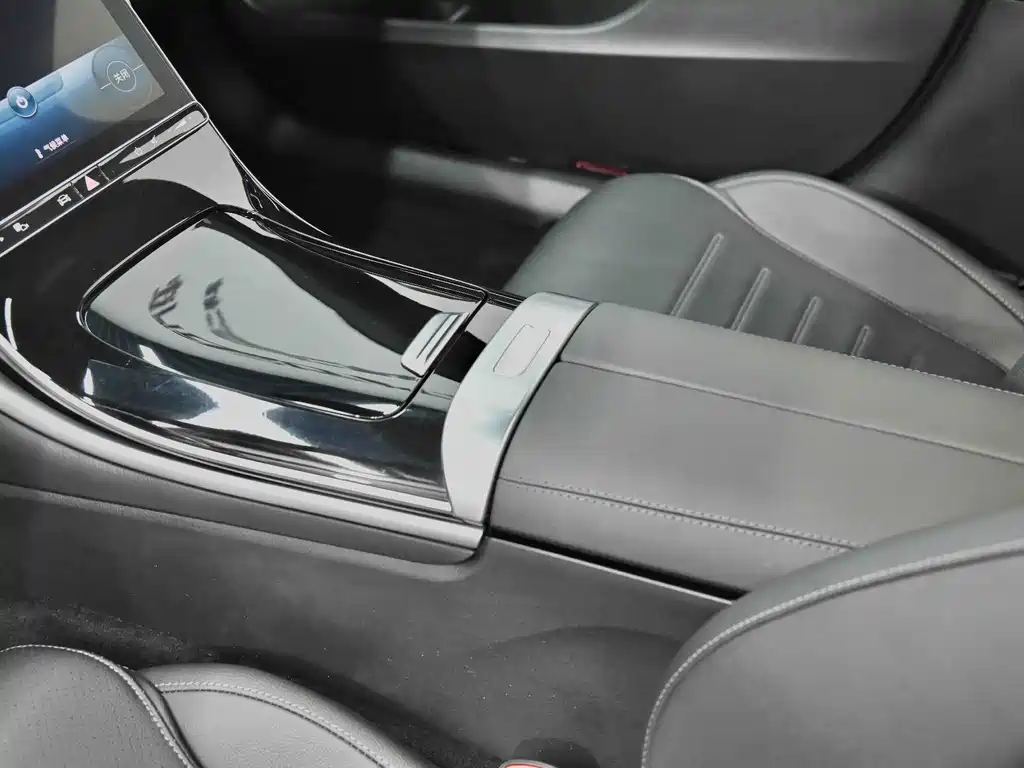 Mercedes-Benz C-Class — фото 10