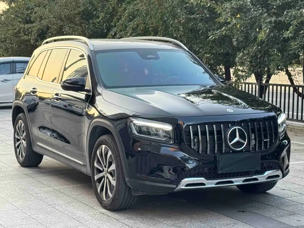 Mercedes-Benz GLB — фото 2